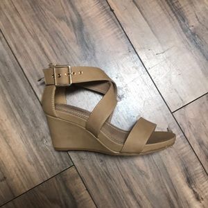 Tan comfort wedges